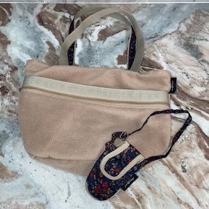 EUC Eddie Bauer REVERSIBLE Fleece & Floral Print hand bag w/ cell phone case
